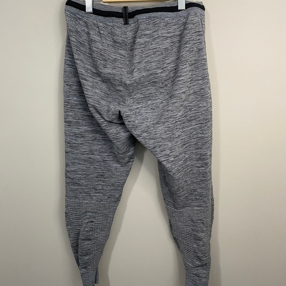 Nike Men's Gray Jogger Sweatpants‎ Size Medium - Picture 6 of 12